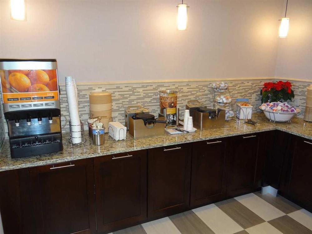 Hampton Inn Carlstadt At The Meadowlands Restaurant foto