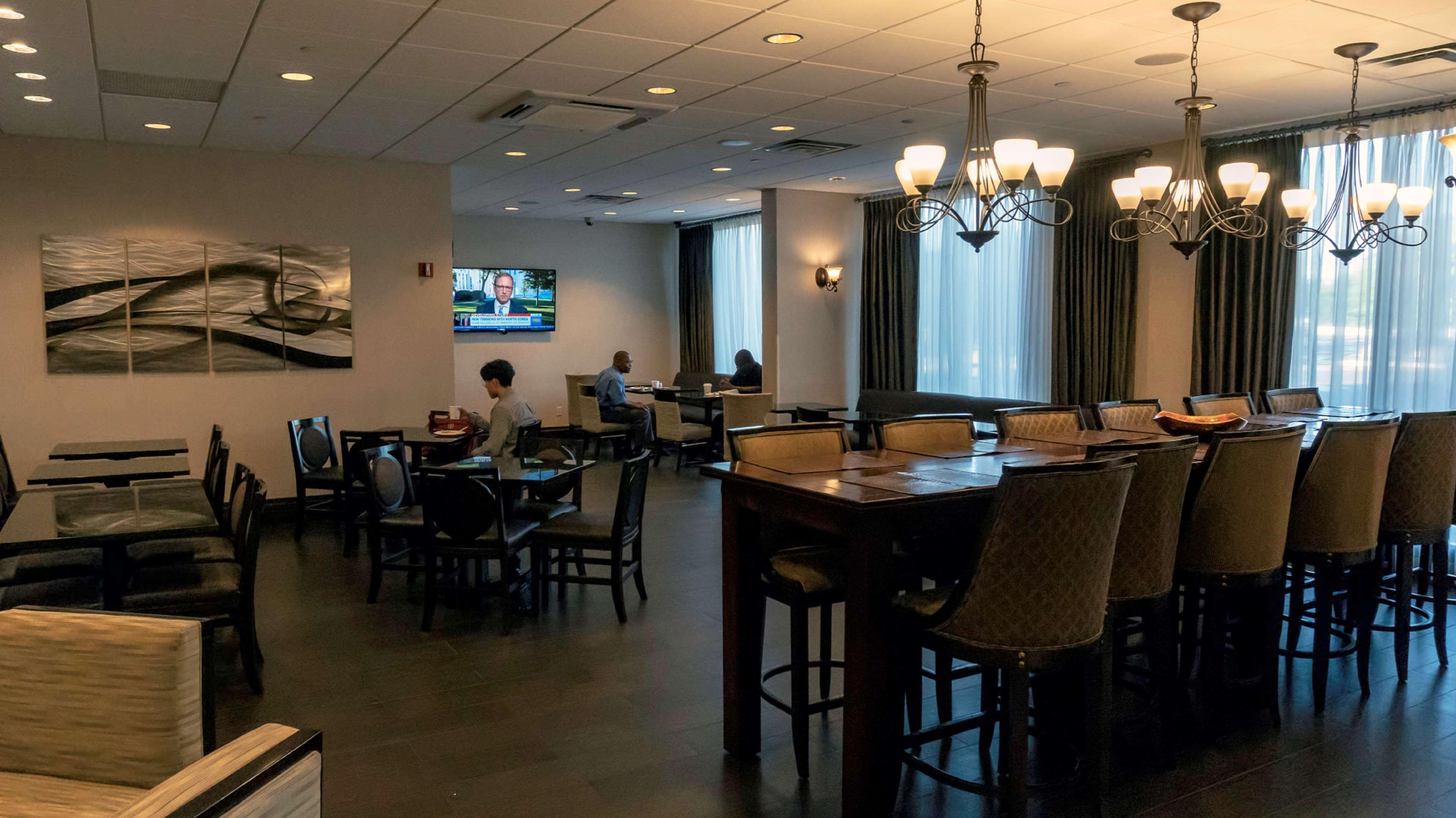 Hampton Inn Carlstadt At The Meadowlands Exterior foto