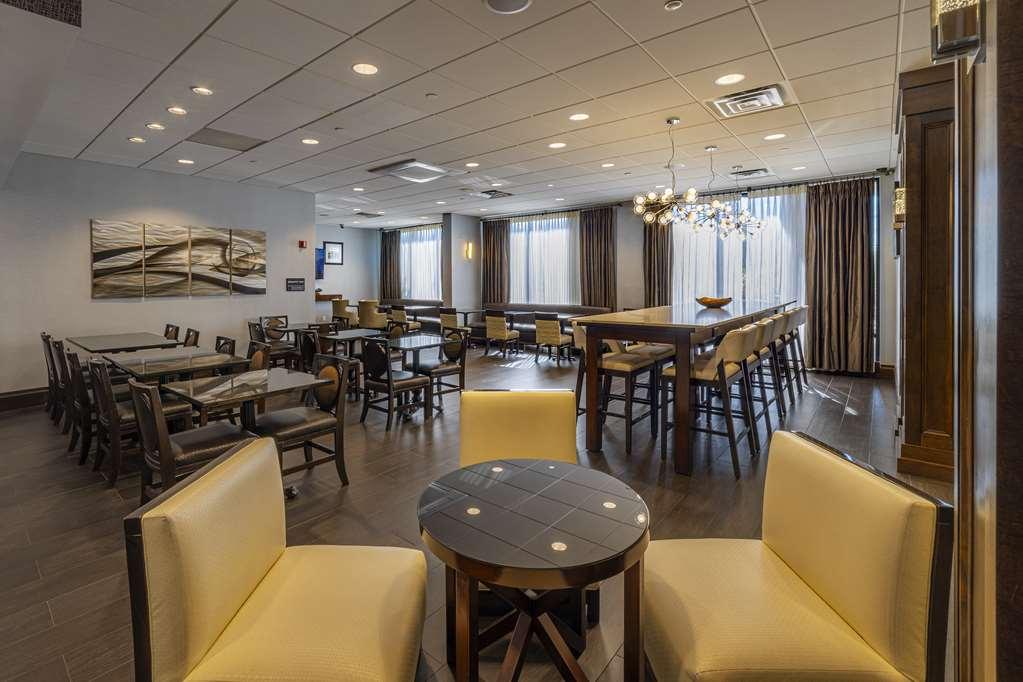 Hampton Inn Carlstadt At The Meadowlands Exterior foto