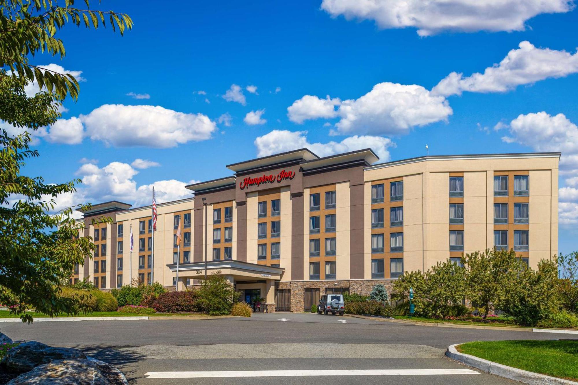 Hampton Inn Carlstadt At The Meadowlands Exterior foto